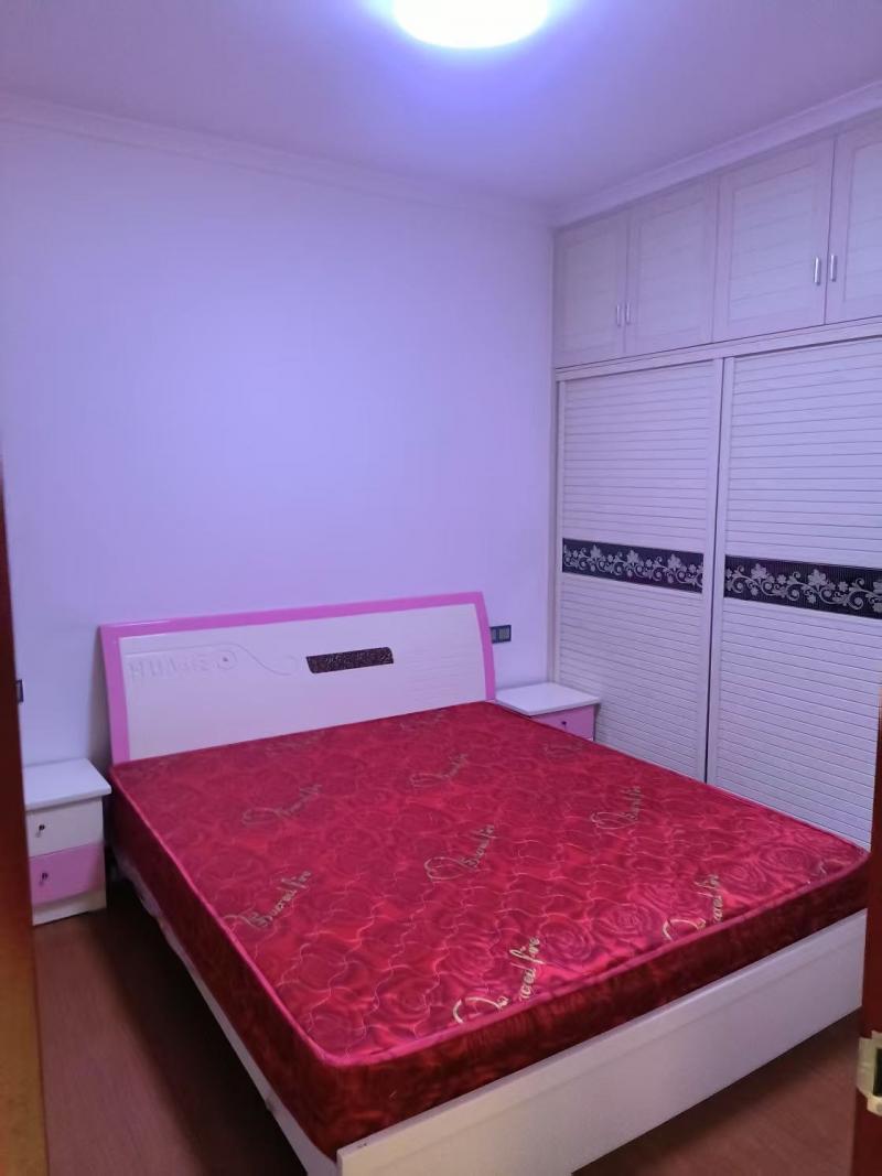 小天鹅滨江路恒森水晶郦城3房出租,年付可少