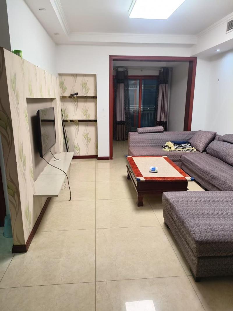 小天鹅滨江路恒森水晶郦城3房出租,年付可少