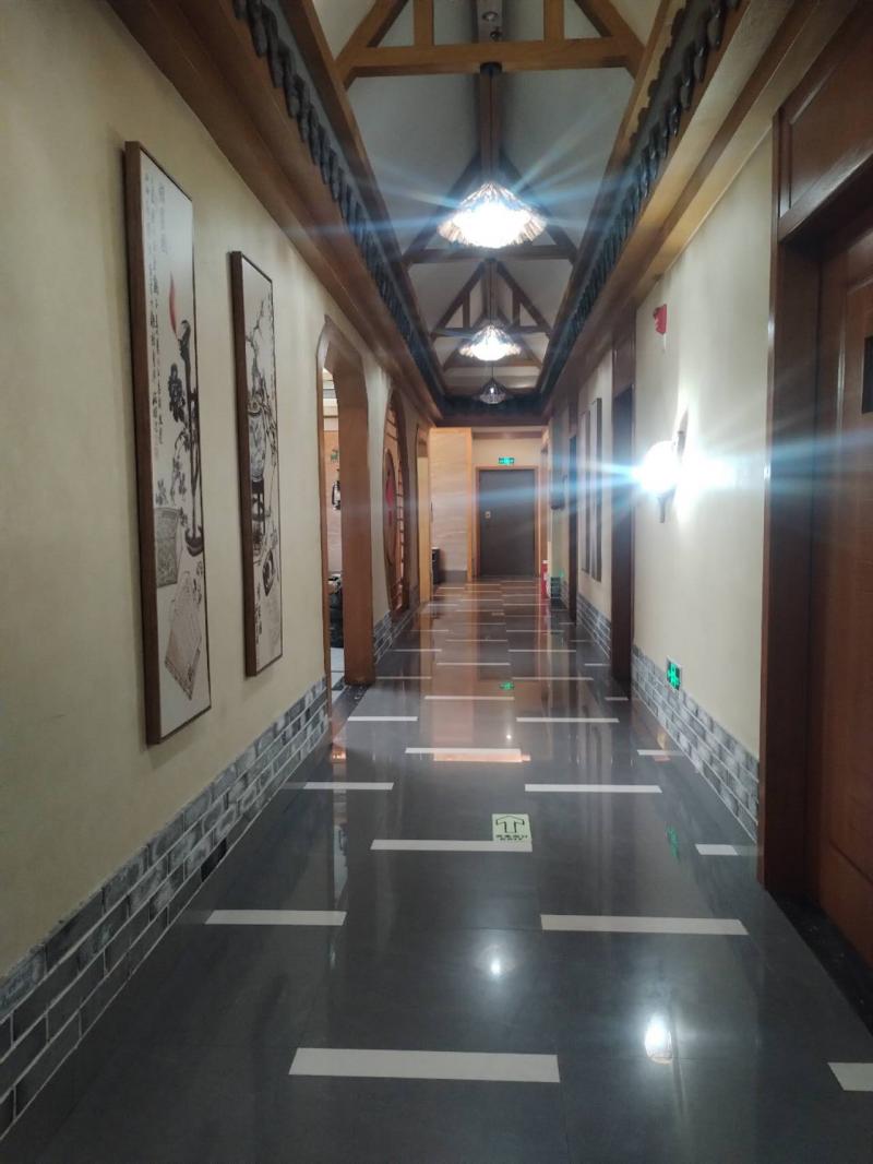 移民广场常乐汇足道急招前台收银员,客服接待