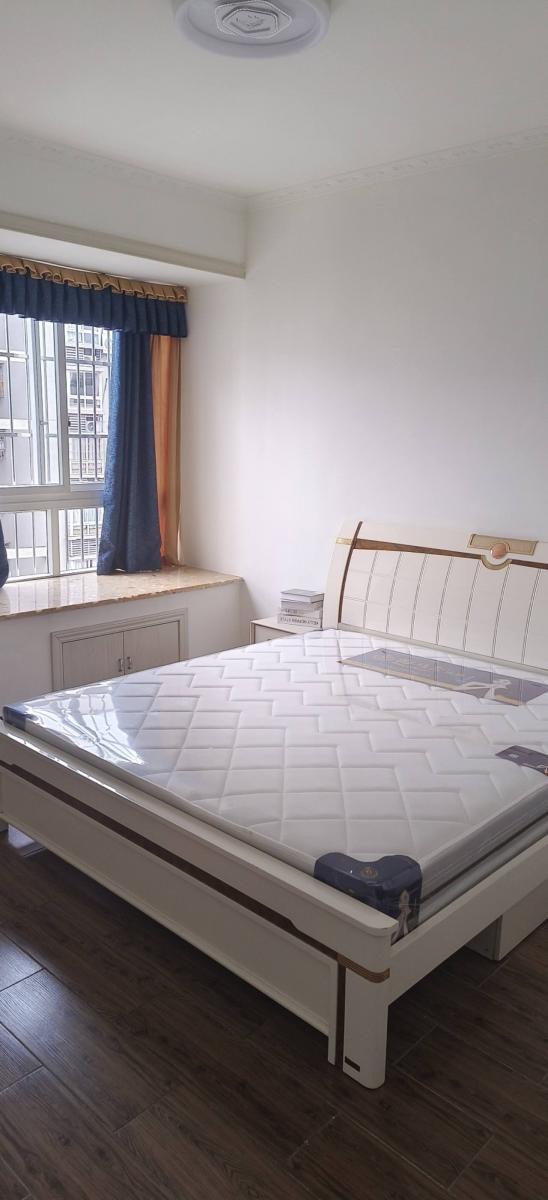 周家坝现代城,3房业主家装,拎包入住,有喜欢的联系我实地看房